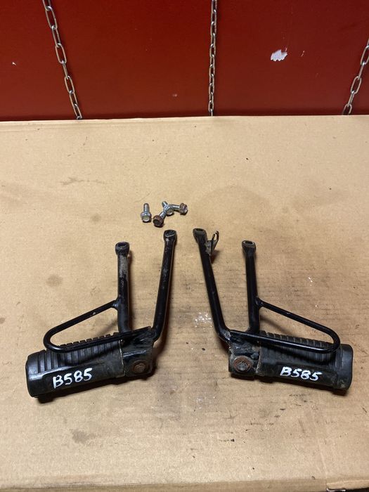 Honda XR 125 sety podnóżki tył B585