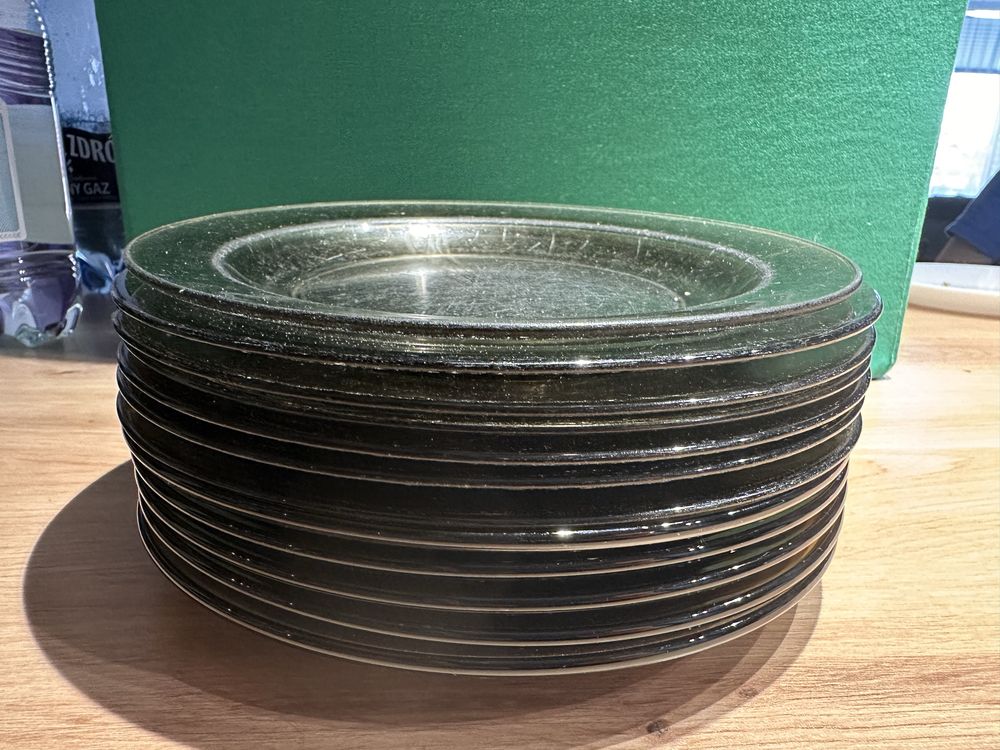 Talerze deserowe plaskie 19,5 cm dymne Duralex 12 sztuk