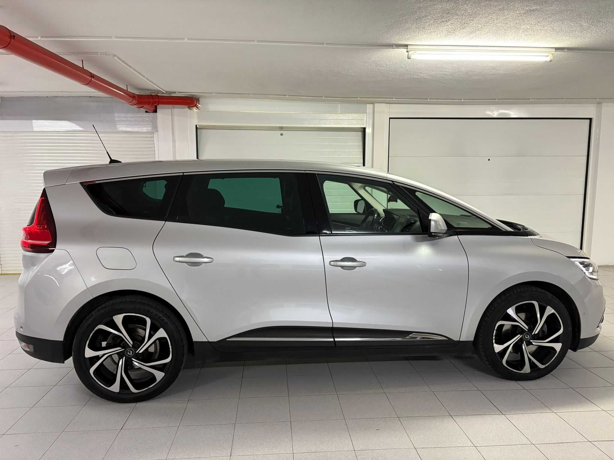 Renault Grand Scenic 1.7 Blue dCi - Automatico - 7 lugares