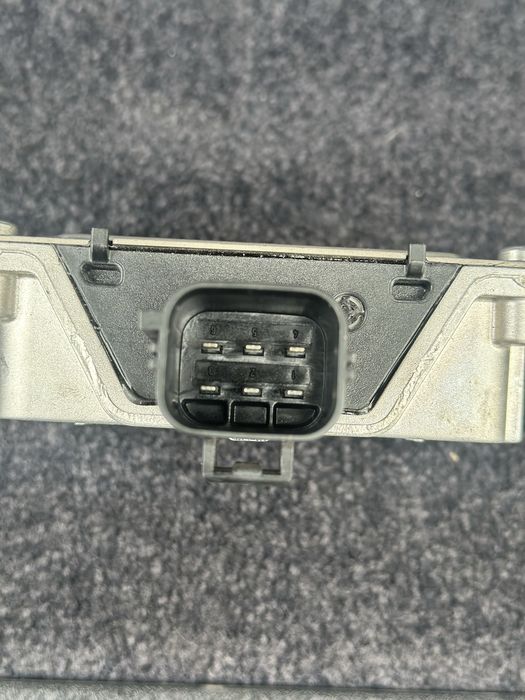 Блок управления топливным насосом (эбу бензонасоса) Range Rover