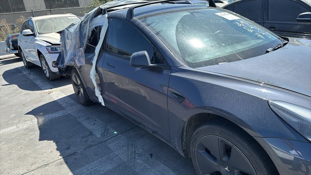 Разборка Tesla model 3