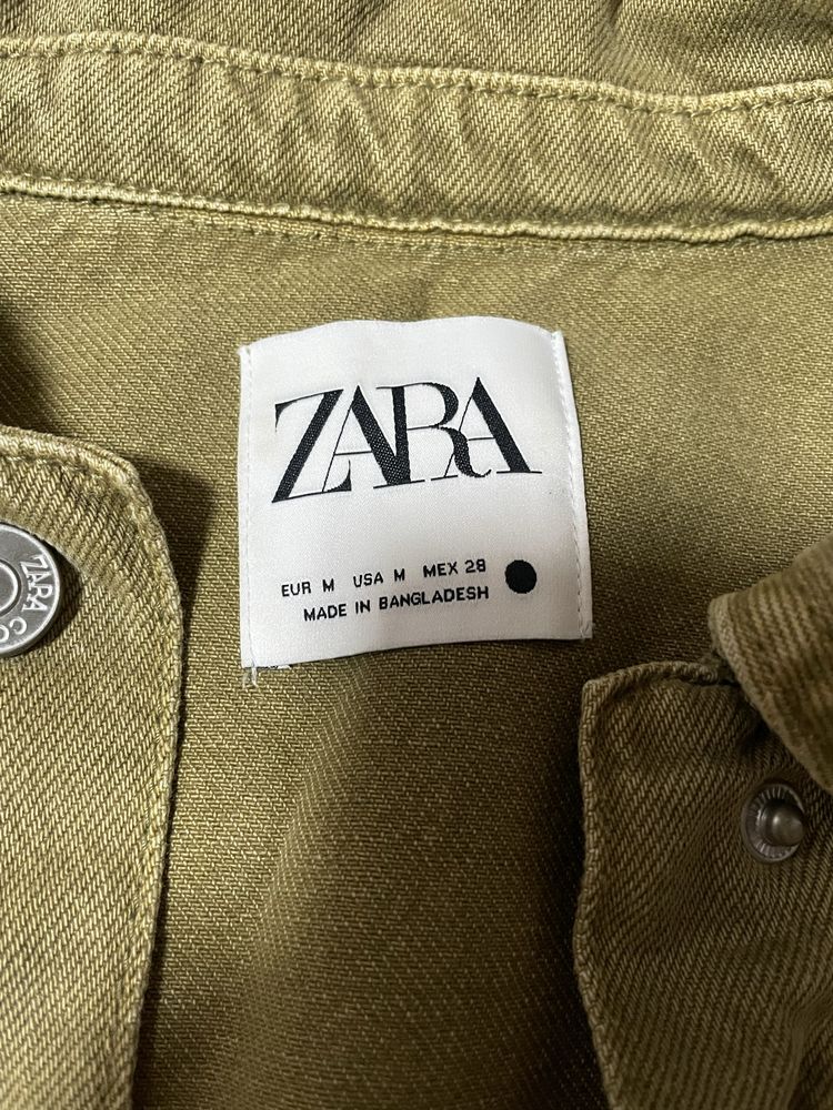 Джинсовка Zara , укороченная оливкового цвета