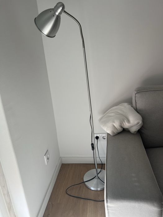 Candeeiro pé ikea