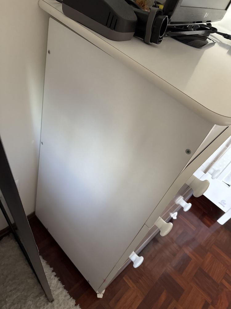 Vendo movel de arrumacao de bebe