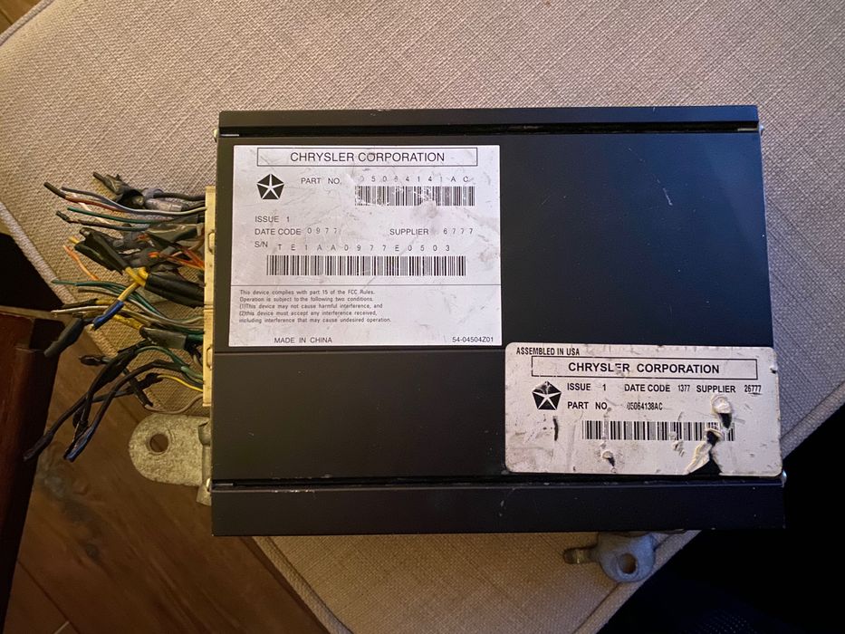 Wzmacniacz radia Chrysler Aspen