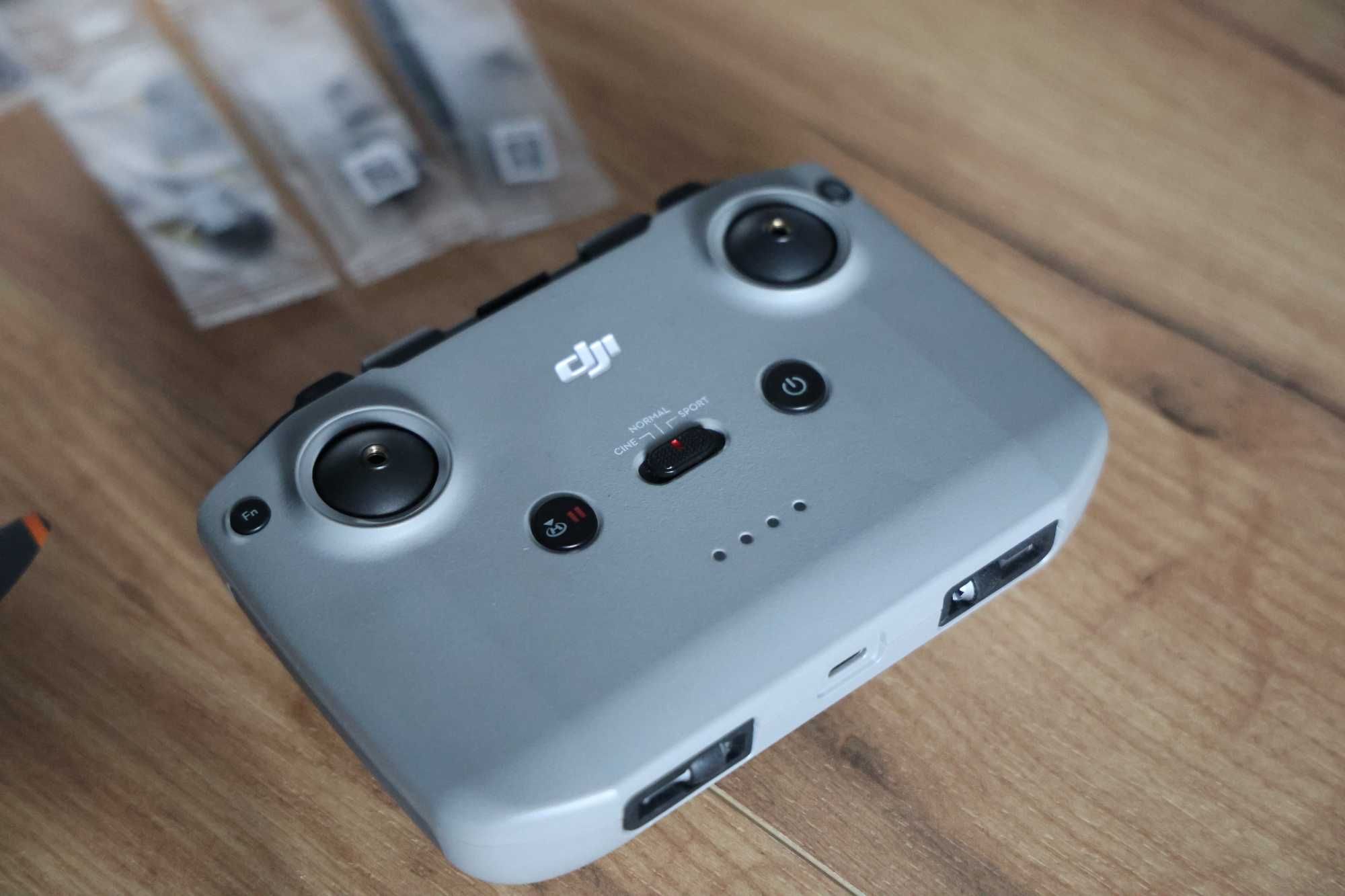 DJI Dron Mini 2 Fly More Combo (Mavic Mini 2 Fly More Combo)