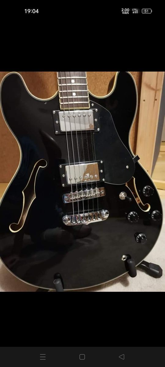 Aria TA classic, semi hollow, semihollow