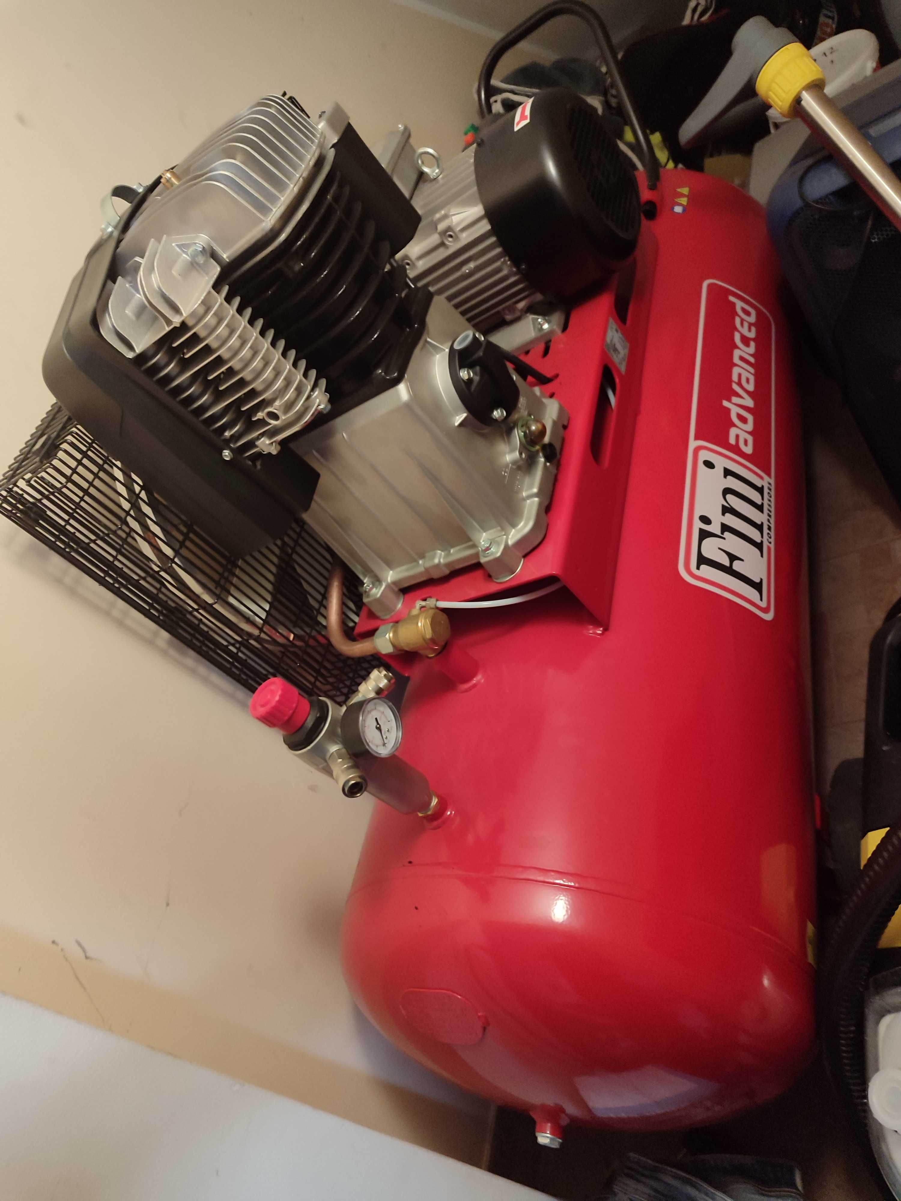 SPRĘŻARKA Kompresor olejowy 270l 5.5 KW Nowy FINI 10 bar