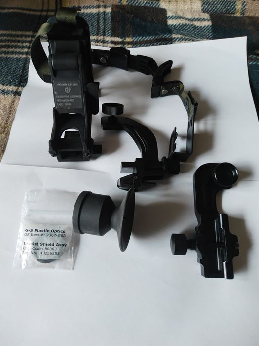 Кріплення для шолому PVS-14 Rhino NVG