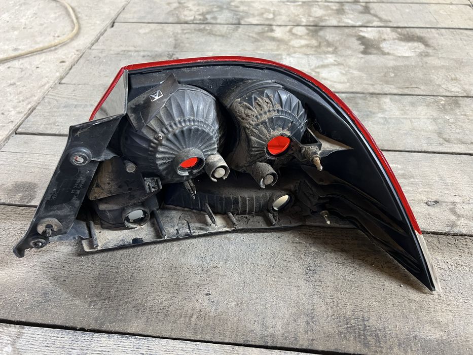 Продам задній лівий фонар ланцер 9