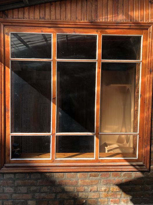 Вікна великі деревʼяні дубові зі склом