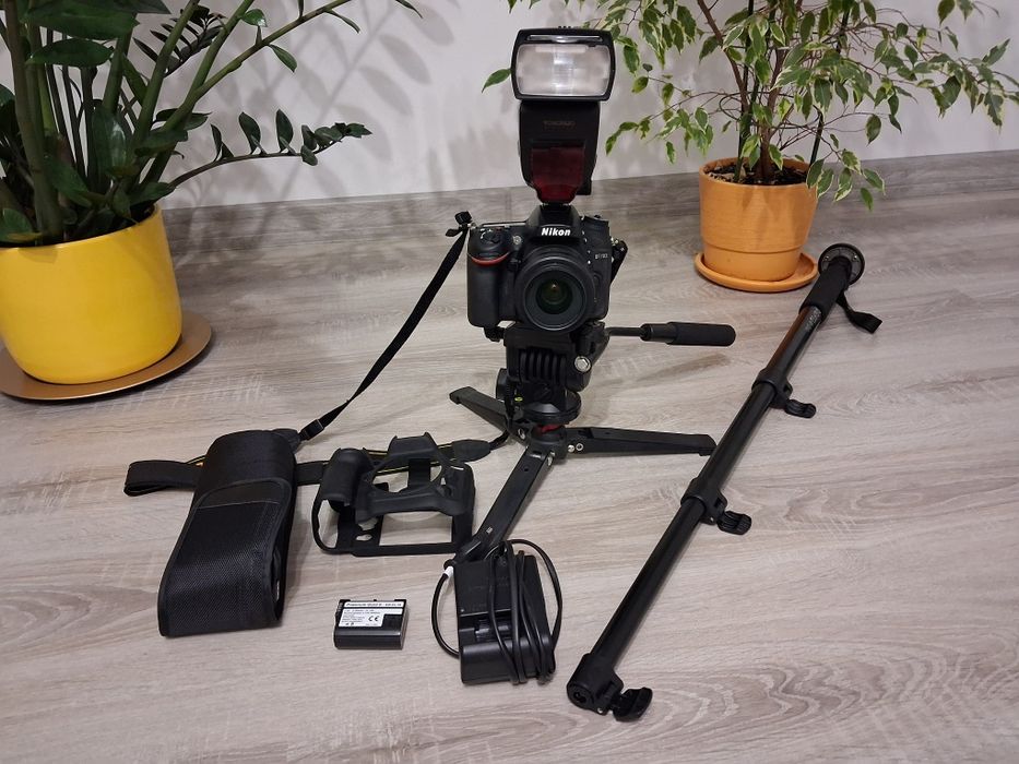 Zestaw Nikon D7200 + Nikkor 35mm f/1.8G +YN685 +statyw/ stan idealny