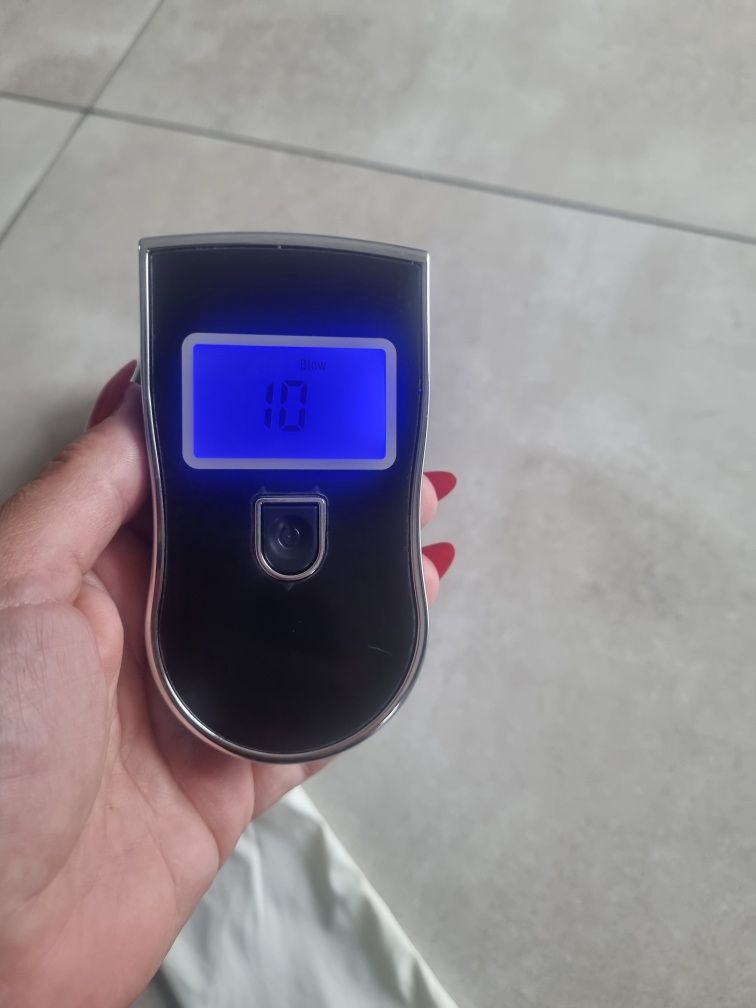 Alkomat Smart NOWY wraz z kompletem baterii i instrukcją