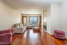 Apartamento T3 à Avenida da Boavista, Lordelo do Ouro