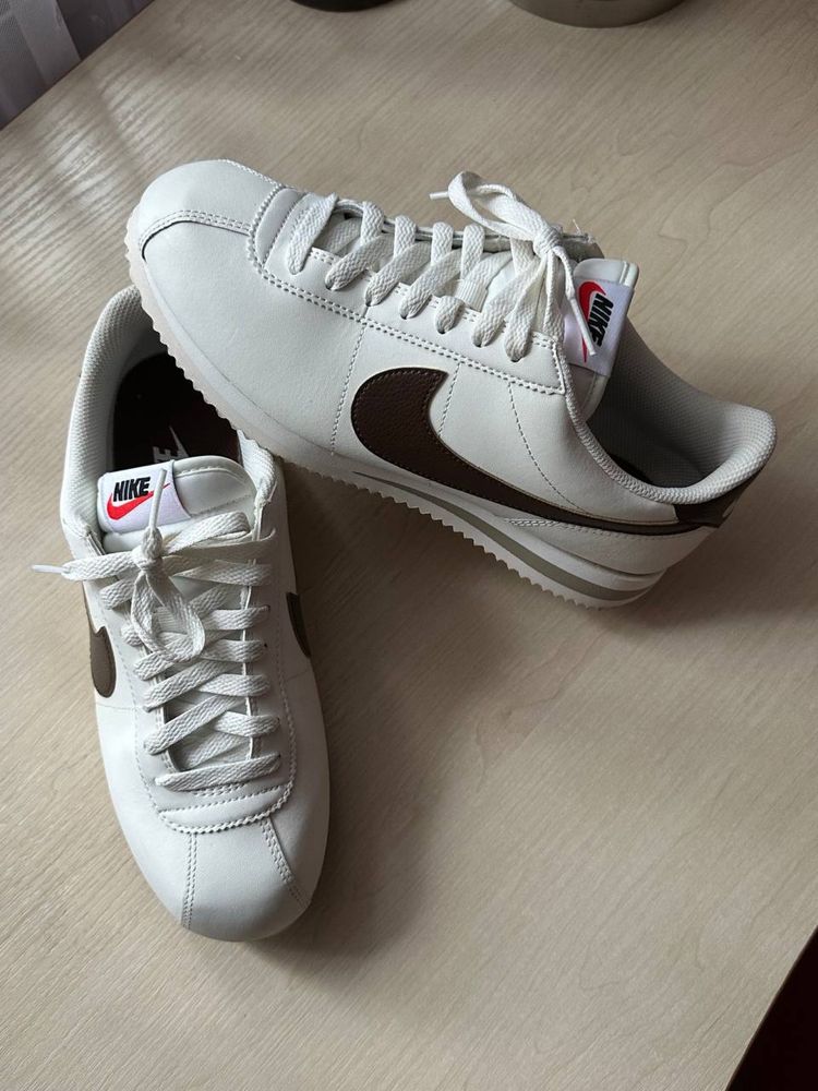 Nike cortez білі ориґінал жіночі 40 38 38.5 24 25.5 25