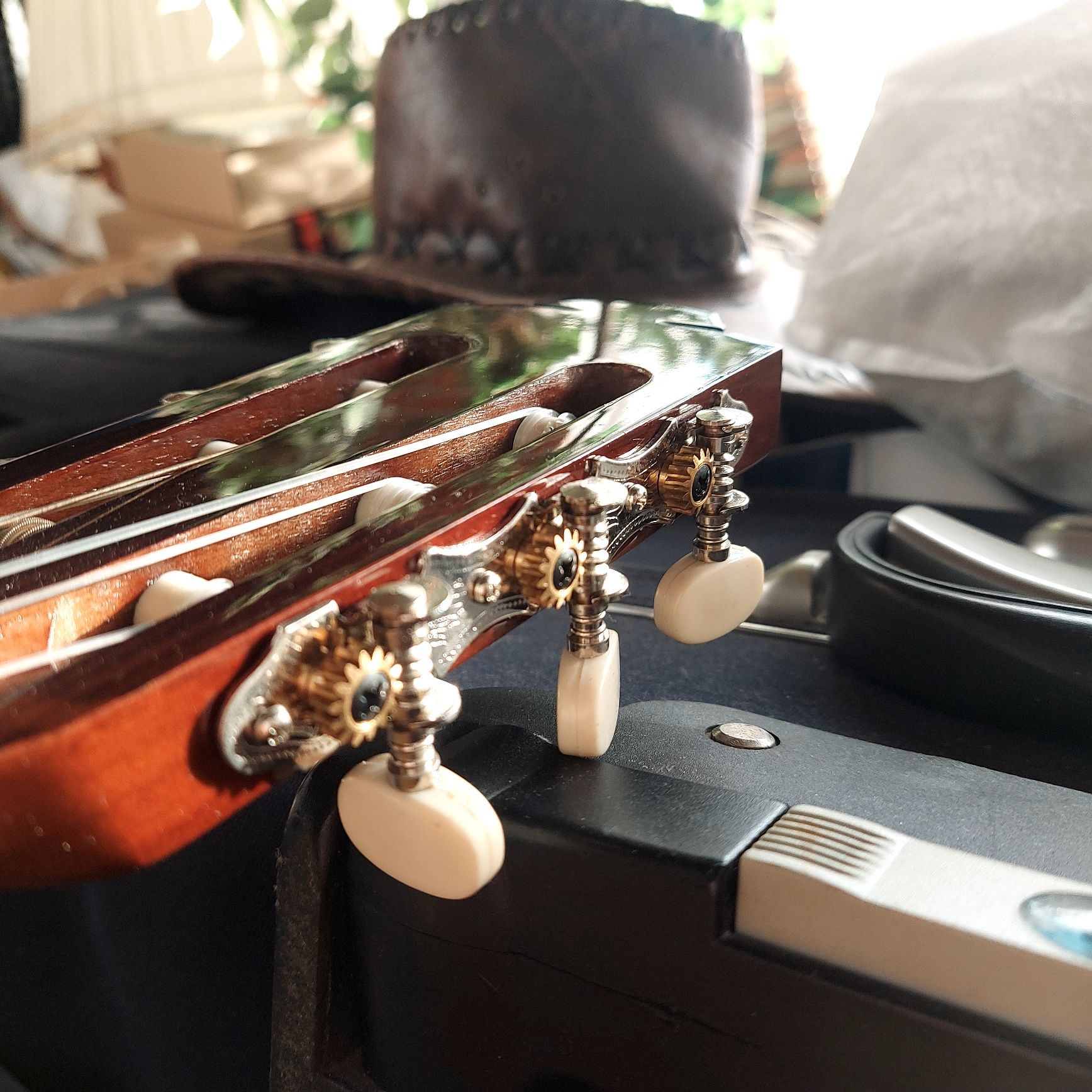 Gitara HOHNER HC06