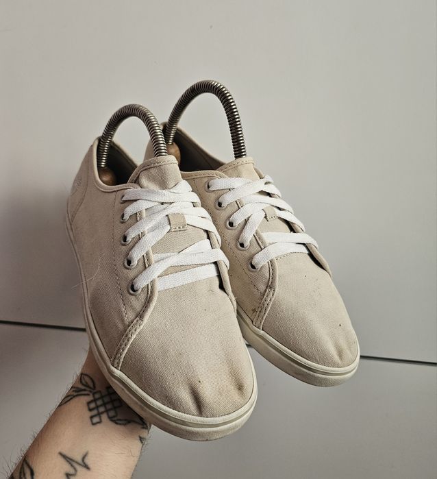 Sprzedam buty damskie sportowe trampki beżowe timberland skape park ro
