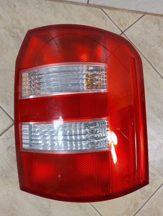 Audi a2 lampa tył prawa 99-05 wkład żarówek oryginał wysyłka OLX 8Z0
