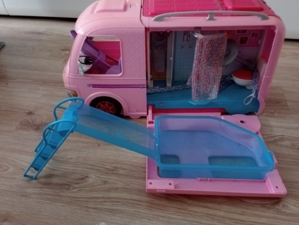 Kamper Barbie camper