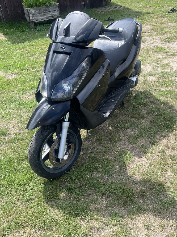 Piaggio x7 125.
