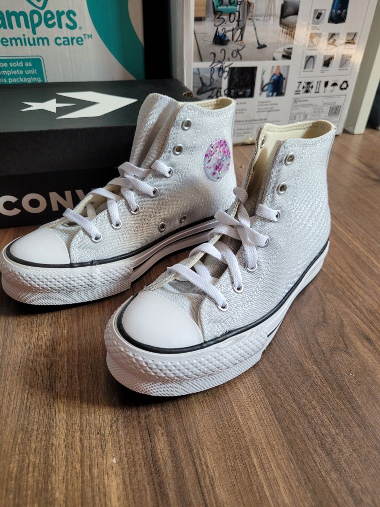 Nowa szare srebrne buty na platformie Converse