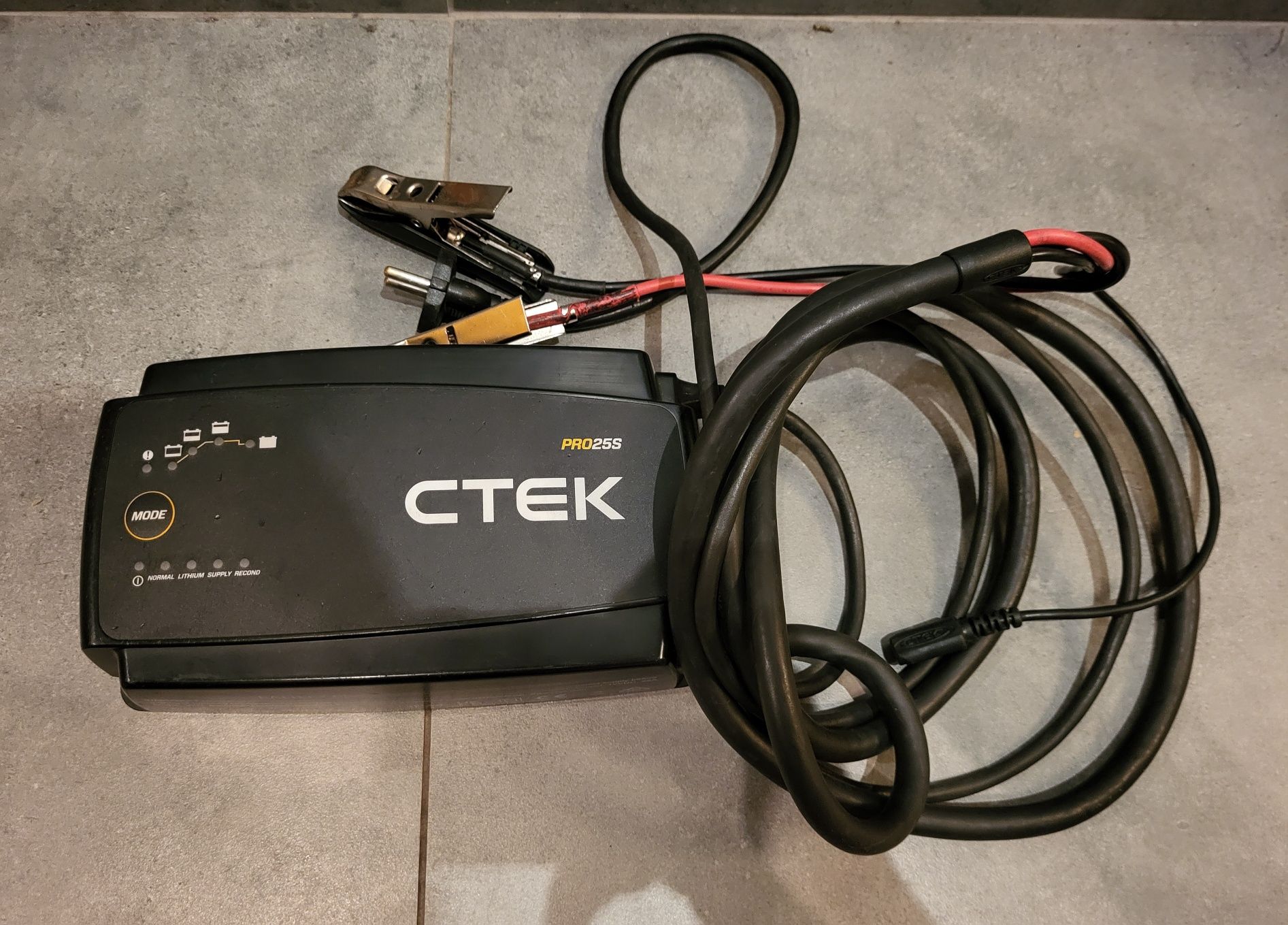 Prostownik Ctek Pro25s