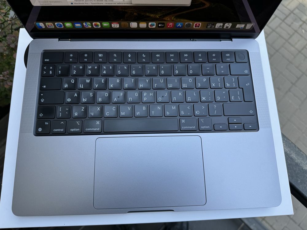 MacBook Pro 14” 2021 M1 Pro 16/512gb гарантія 6 місяців
