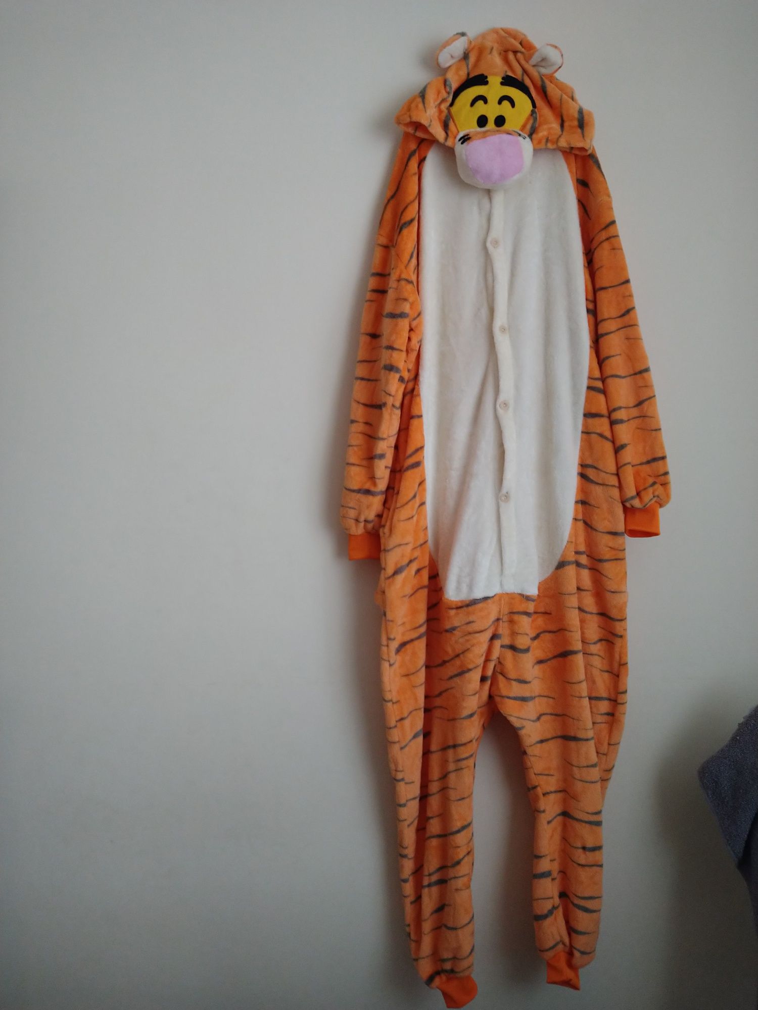 Strój kombinezon onesie Tygrys tygrysek Kubuś Puchatek Disney