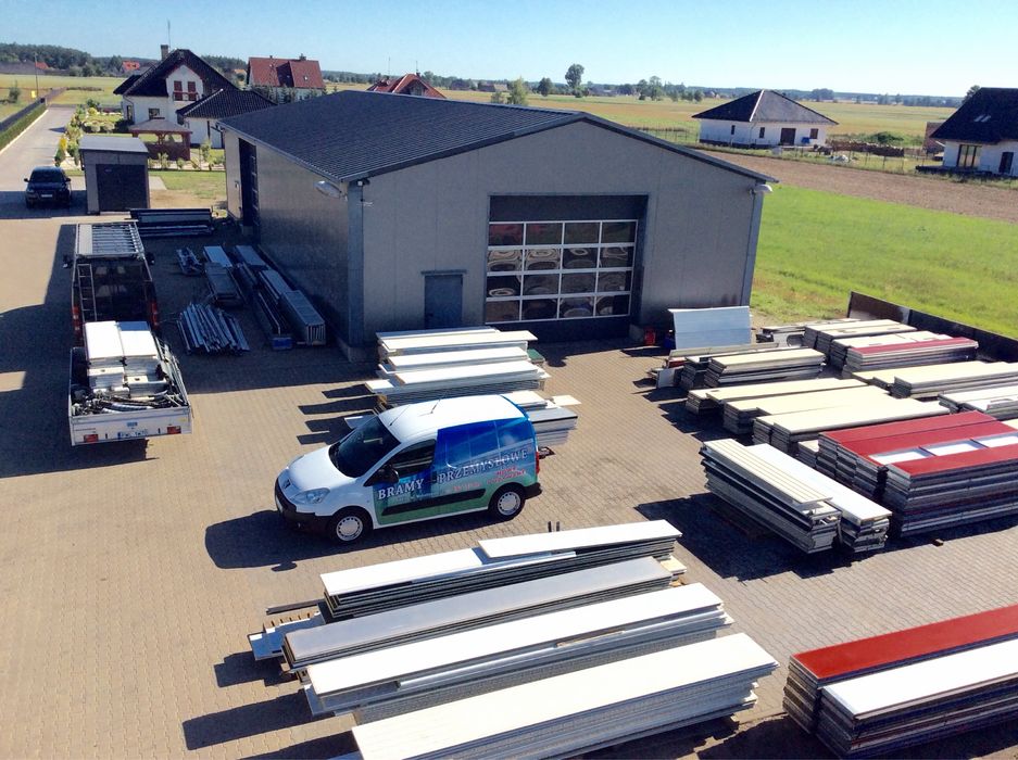 Brama 440 x 420 panelowa segmentowa garażowa przemysłowa rolowana