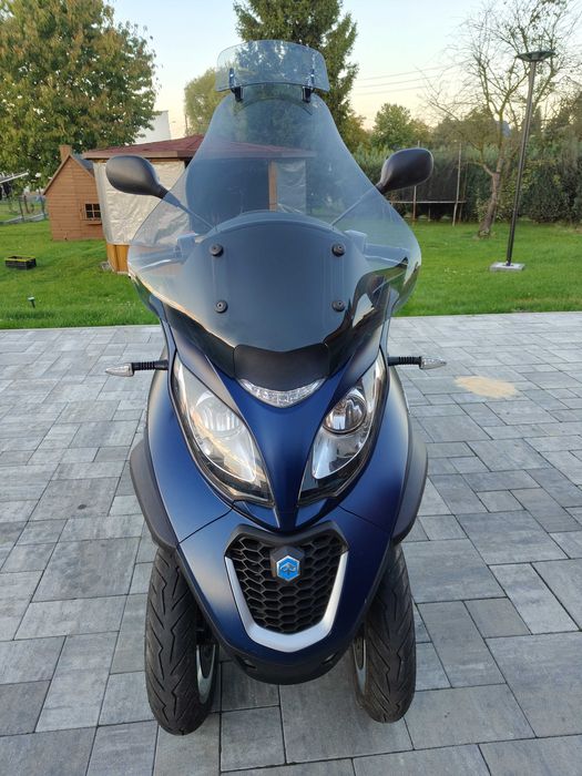 Trójkołowiec Piaggio MP-3 Hpe 500 .  Homologacja L5e