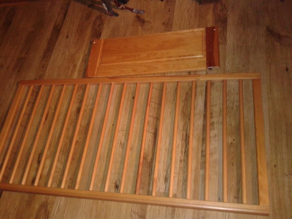 sprzedam łóżeczko dziecięce 0-6 lat