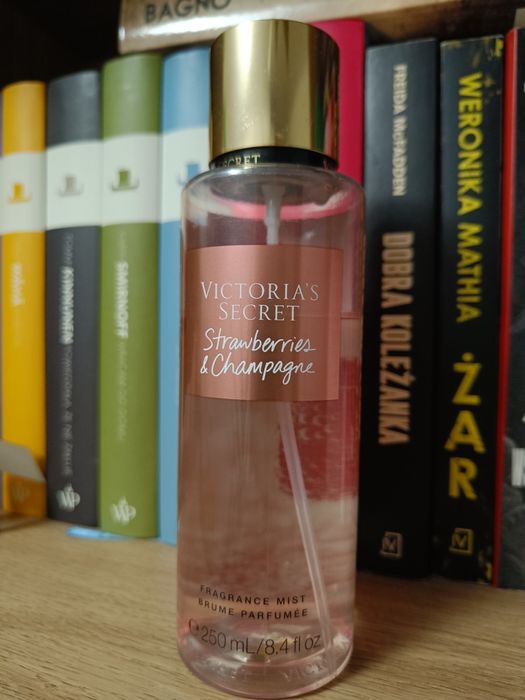 Mgiełka do ciała Strawberry champagne