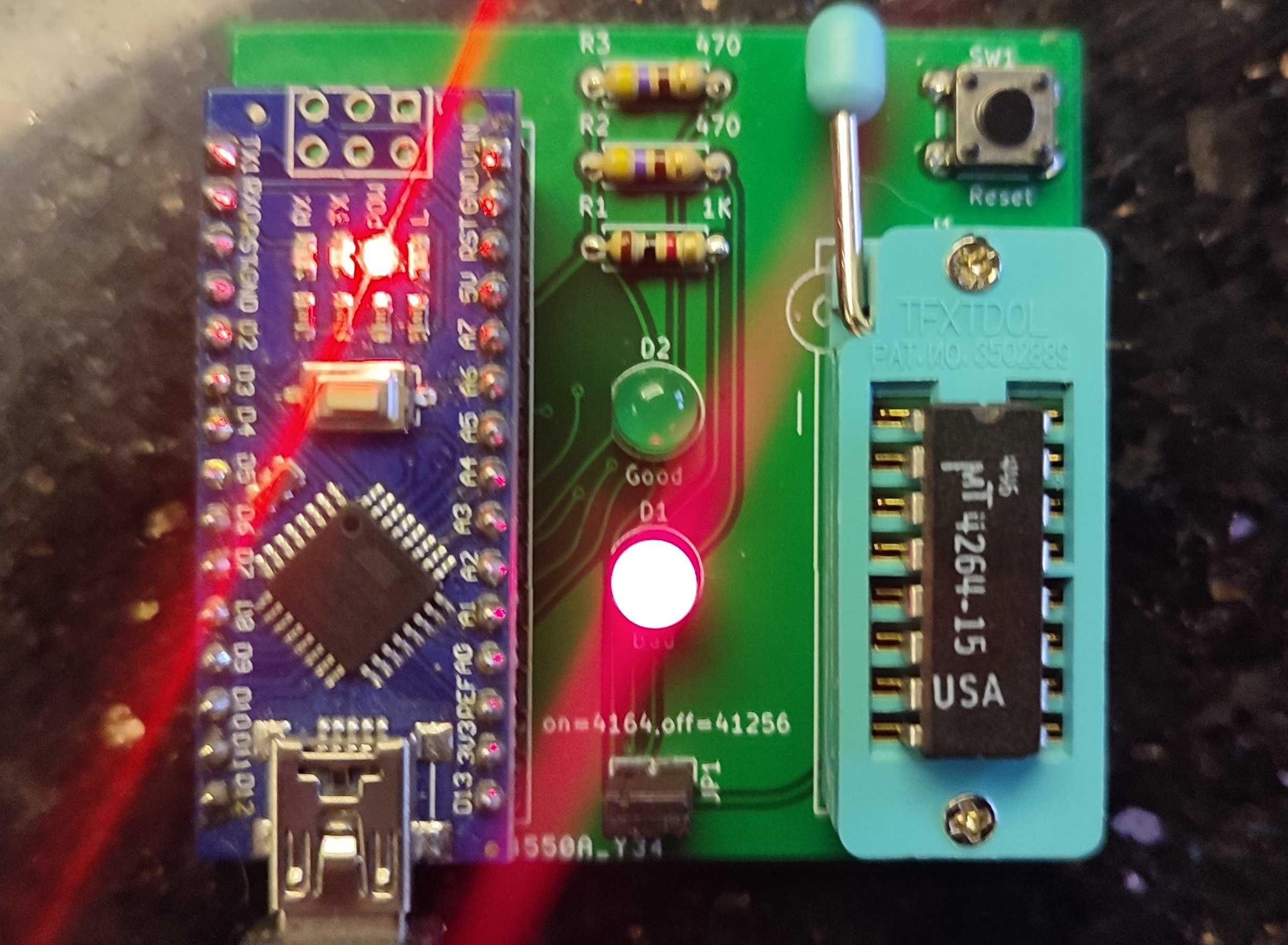 Tester DRAM 4164/41256 stosowanych np. Atari, Commodore