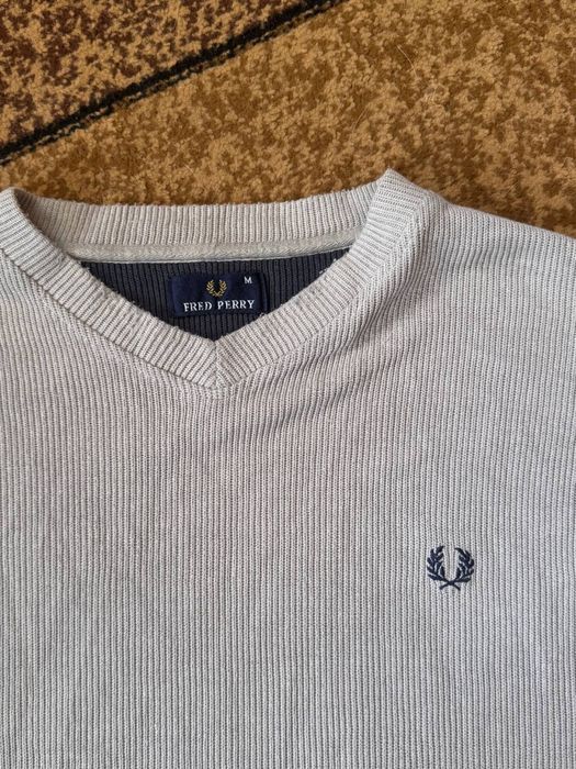 Вінтажний светр Fred Perry розмір М