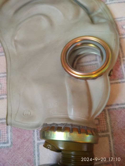 Протиогаз СССР новий.