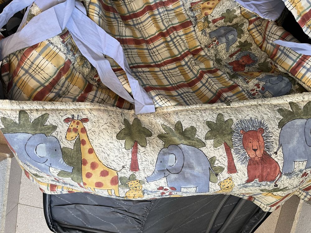 Endredon de cama de bebe com protecao das grades igual