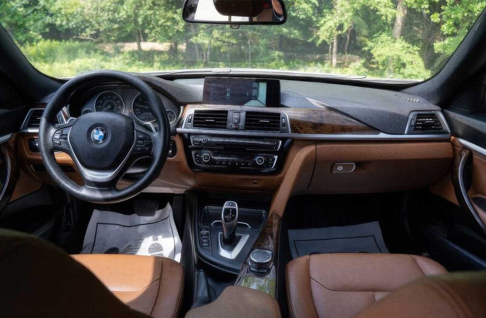 BMW 3 Series 330i      2017