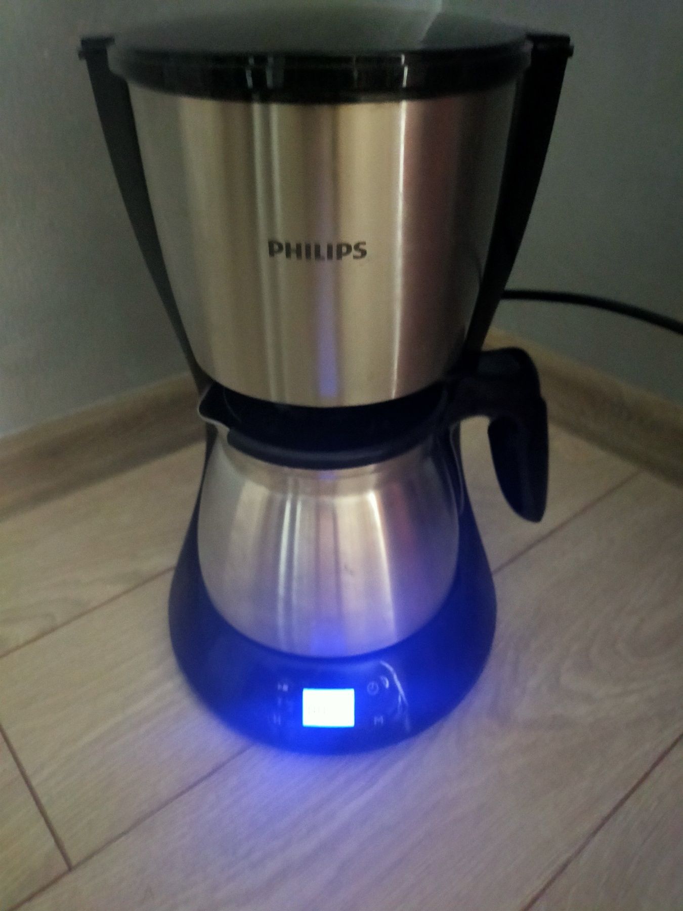 Продам Кофеварку Philips.