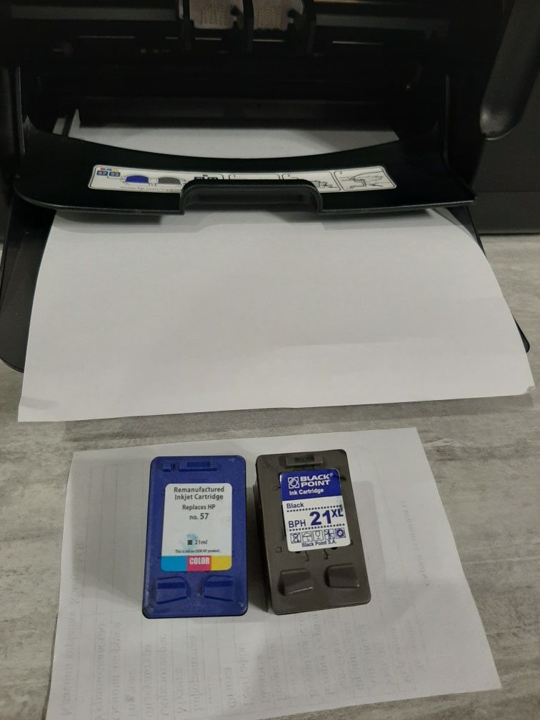 Принтер+Сканер кольоровий струйний HP Deskjet F4172