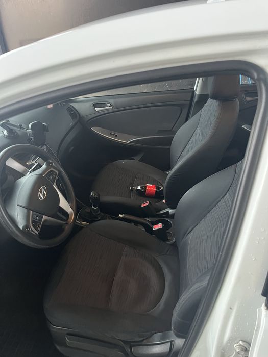 hyundai accent 2016