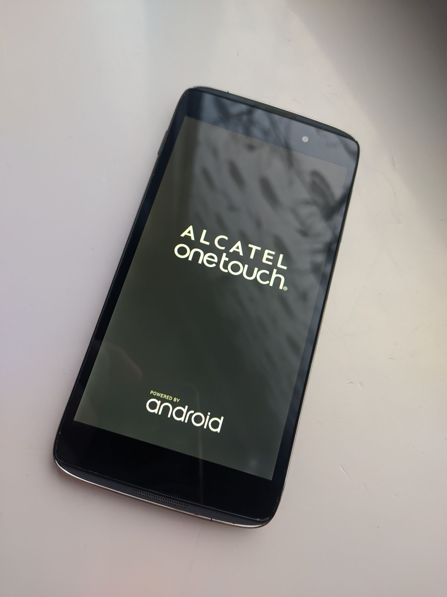 Alcatel OneTouch Idol 3 6039Y 1 sim 4.7" 1.5/16gb android 6