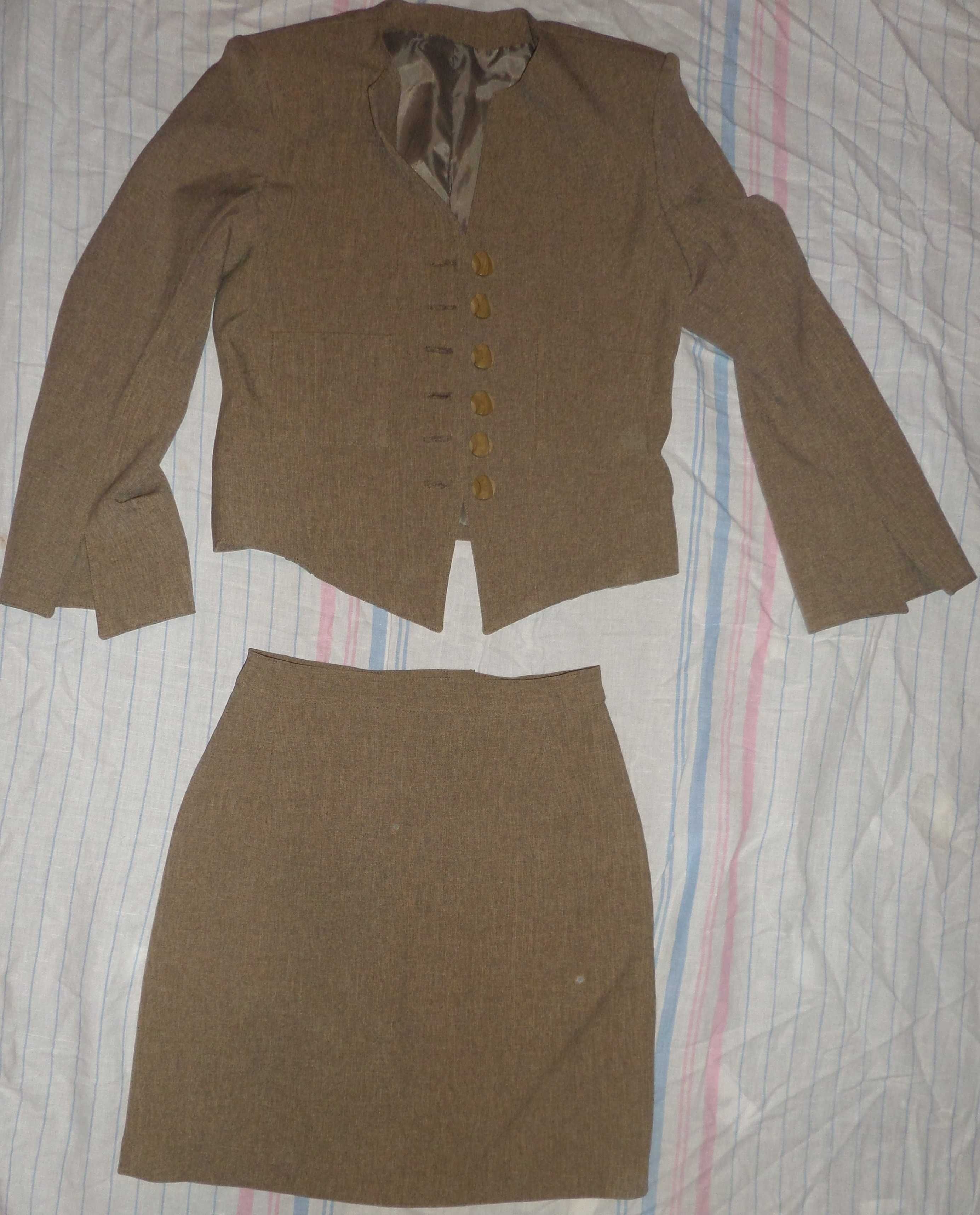 Женский костюм, юбка, пиджак на пуговицах. 46 р-р