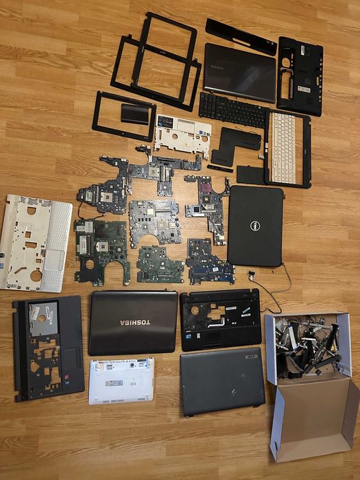 Części laptop pozostałości