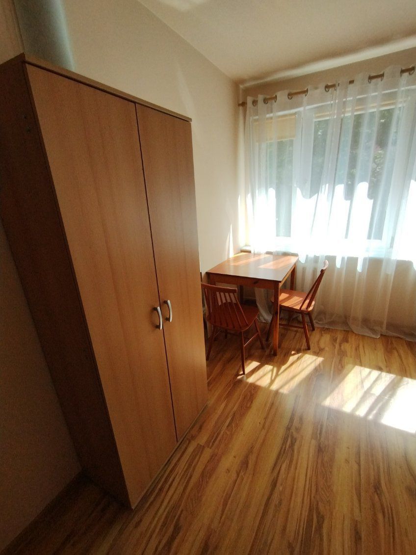 Cichy, jednoosobowy pokój do wynajęcia dla studentki