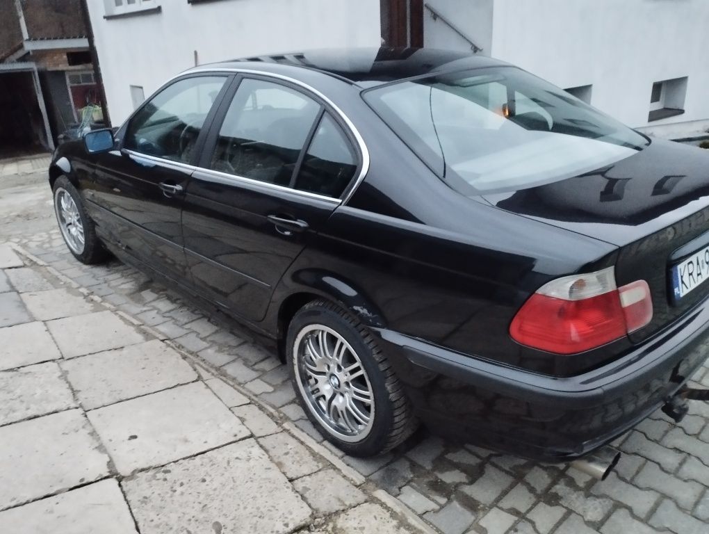 BMW E46 325xi cena z nagłośnieniem