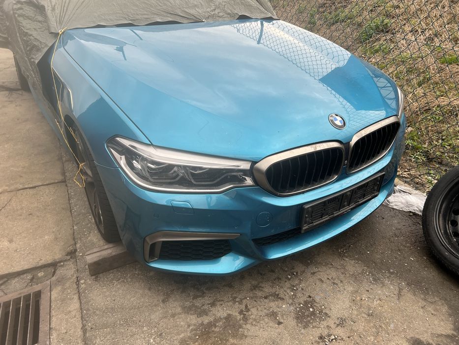 BMW 5 G30 550i 4.4 dokumenty komputer elektronika kluczyki Karoseria