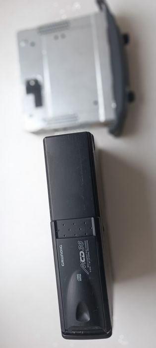 CD-ченджер и магнитола Grundig в Smart цена за комплект