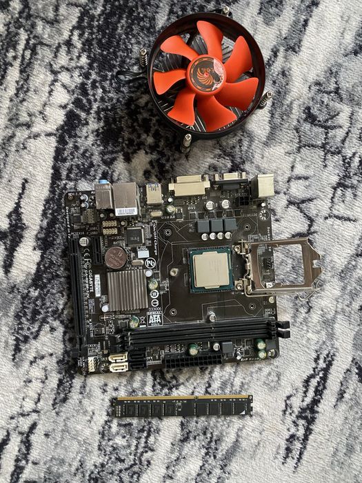 Комплект материнка+оперативка