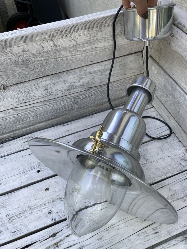 Srebrna lampa sufitowa Ikea styl marynarski metalowa szklany klosz