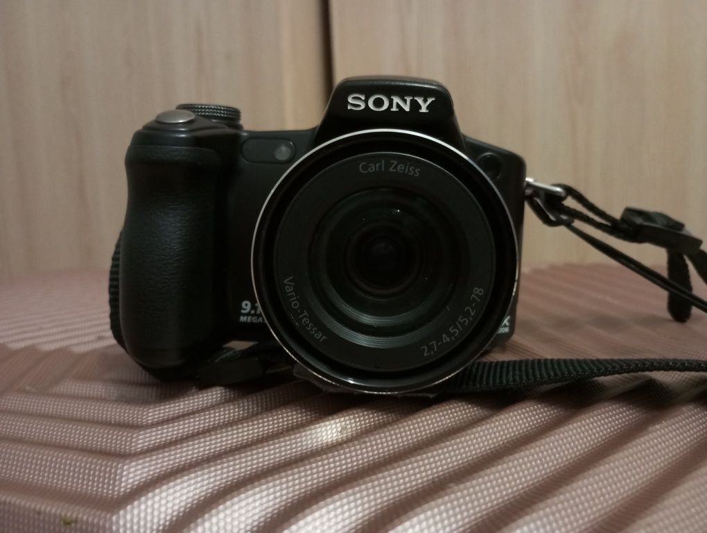 Продам фотоапарат SONY